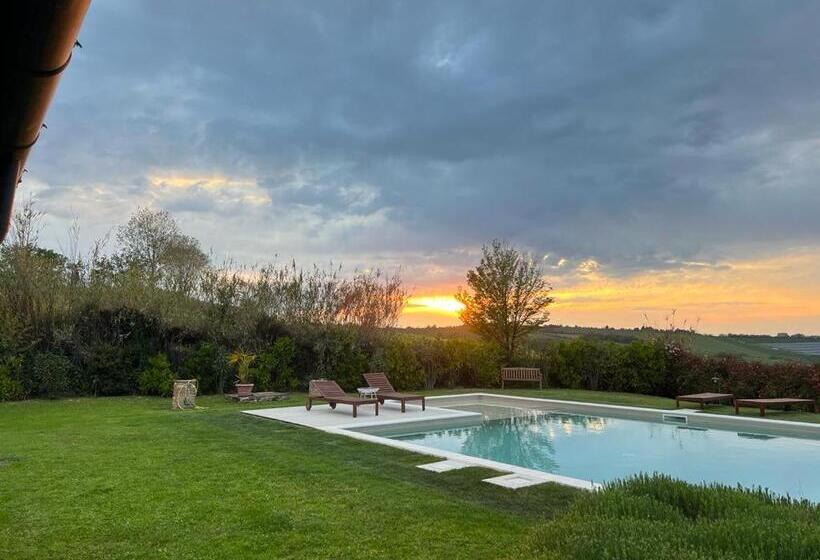 بنسيون Casale Il Girasole