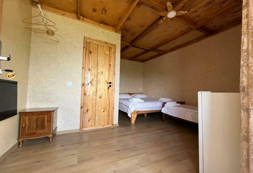 פנסיון Forest Inn