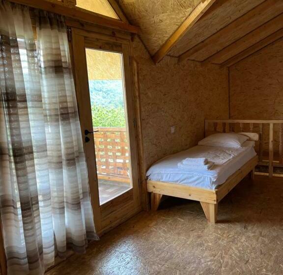 פנסיון Forest Inn