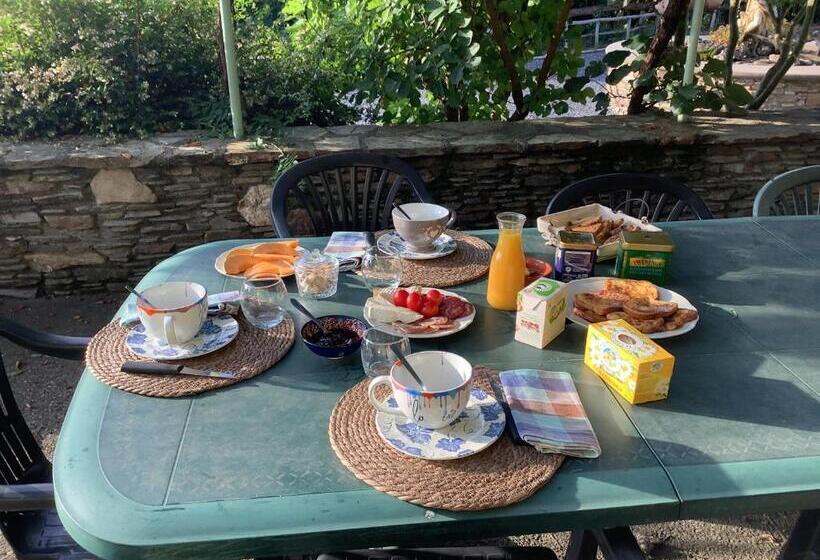 ペンション Granal