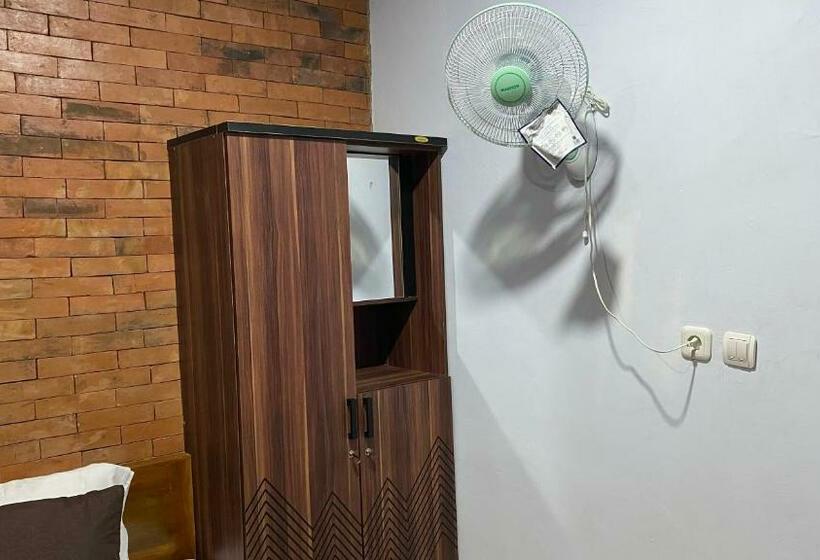 פנסיון Homestay Candi Pawon Murtakim Syariah