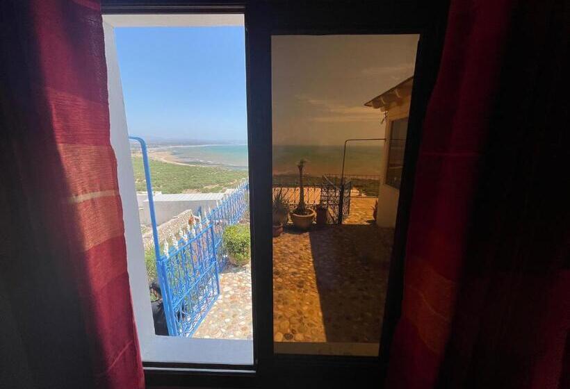 پانسیون La Chambre Tafokt