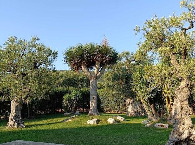 Пансион Masseria Galleppa   Rooms, Pool And Relax