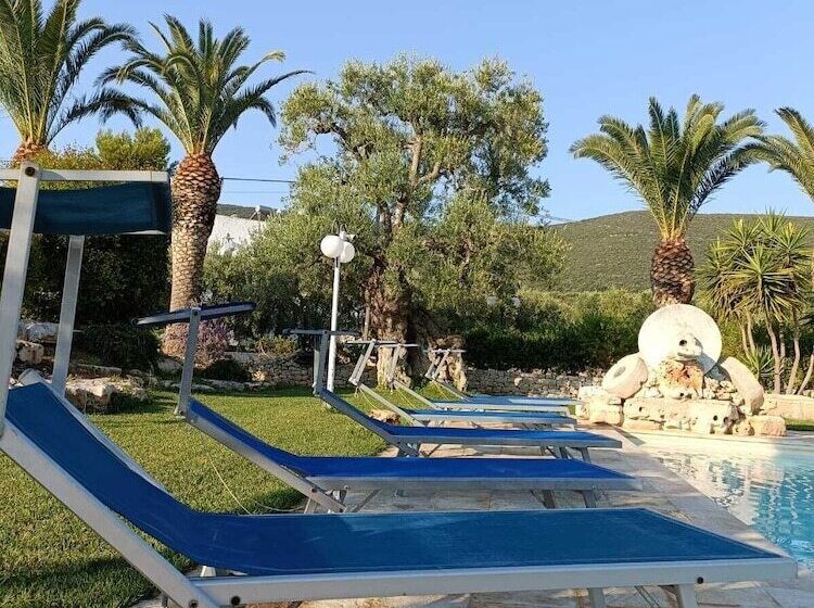 Пансион Masseria Galleppa   Rooms, Pool And Relax
