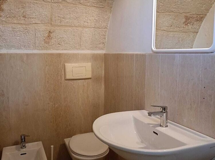 پانسیون Masseria Galleppa   Rooms, Pool And Relax