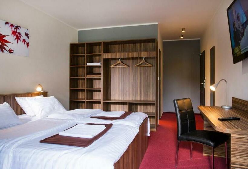 ペンション Penzion Acrobat Park