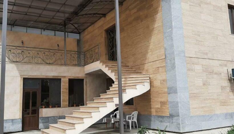 بنسيون Rubenyan Guest House