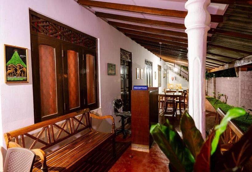 ペンション Savenndra