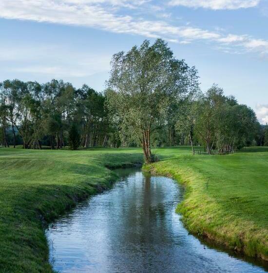 Пансион Tri Duby Golf Apartments