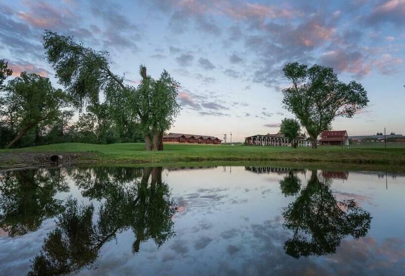 Пансион Tri Duby Golf Apartments