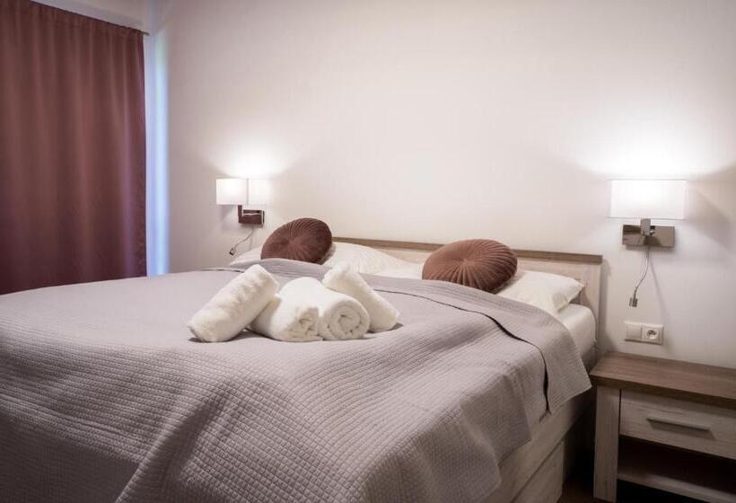 Пансион Tri Duby Golf Apartments