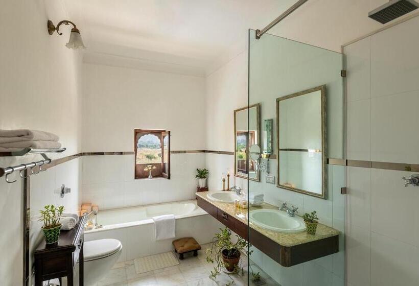 منتجع Kesarbagh