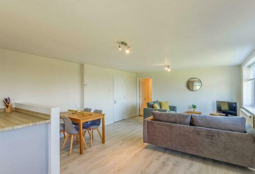 منتجع Romansleigh Retreat