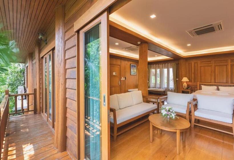 استراحتگاه Vanasin Residence