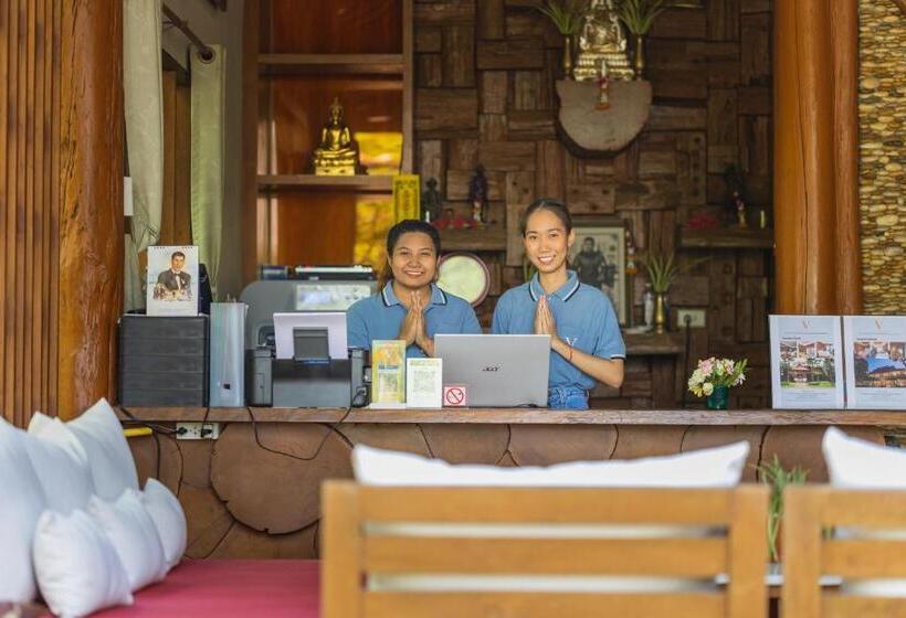 リゾートホテル Vanasin Residence