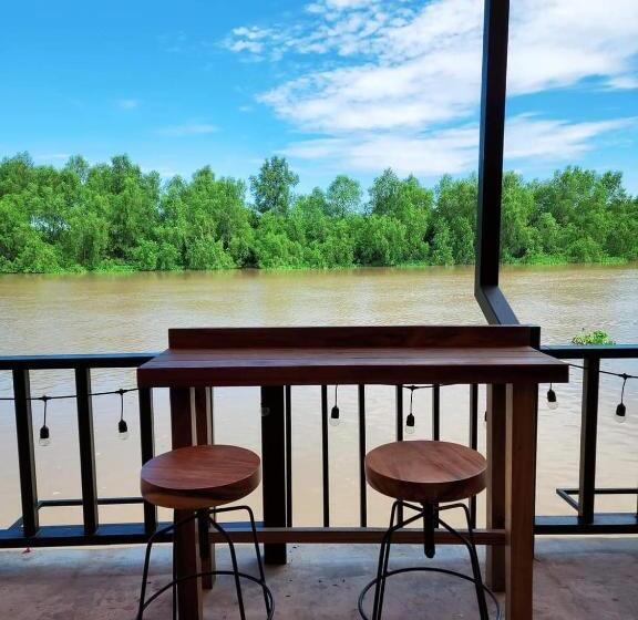 Tamarind ที่พักริมน้ำ Booking