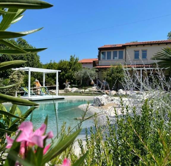 Villa Tilly