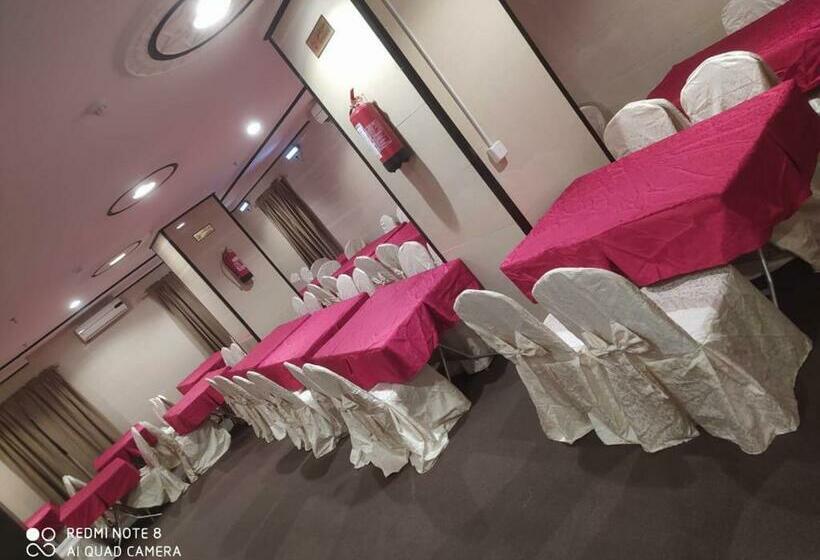 فندق سيوف الشهداء