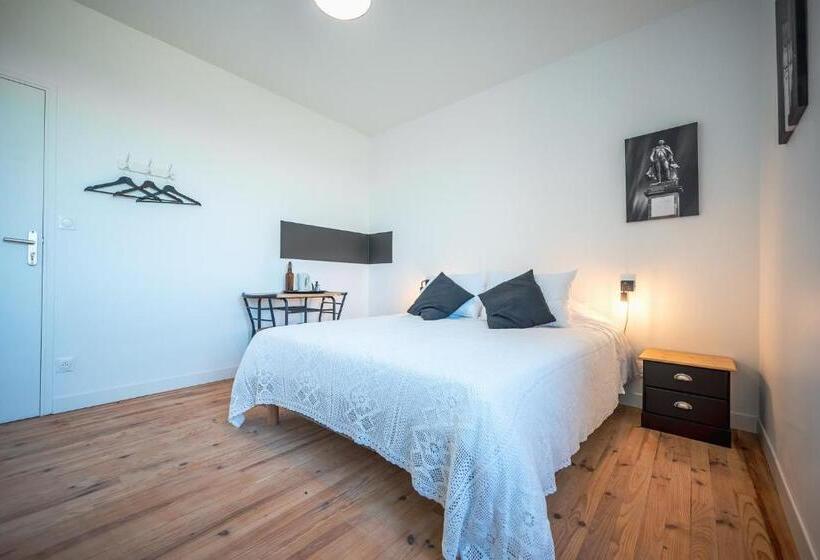 Bed and Breakfast Chambres Et Table D Hôtes Les Jardins De La Longagne