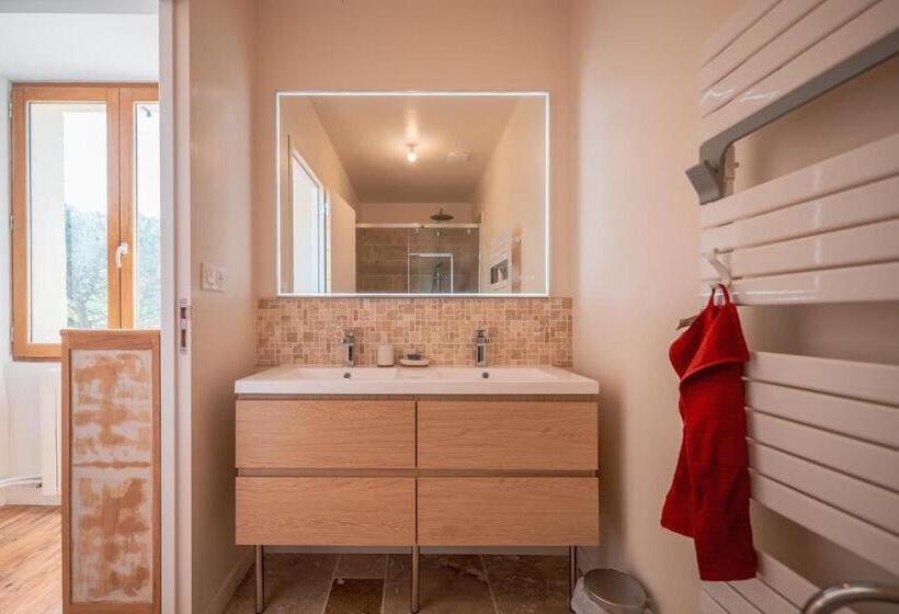 Bed and Breakfast Chambres Et Table D Hôtes Les Jardins De La Longagne