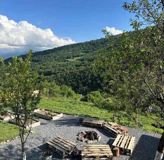 مبيت وإفطار Kamis Guesthouse