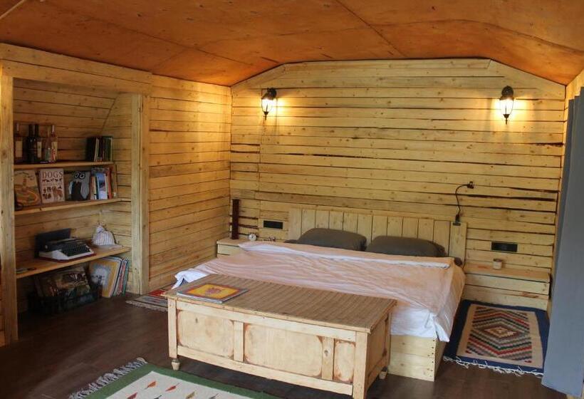 مبيت وإفطار Kamis Guesthouse