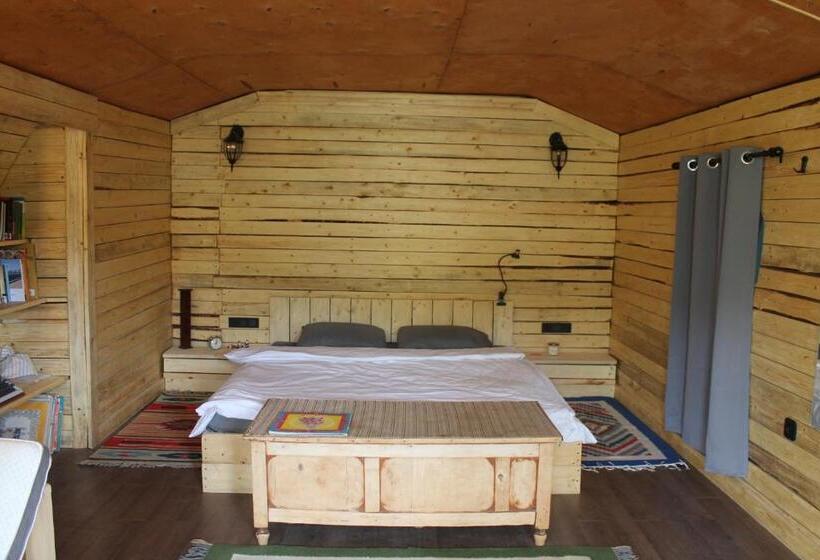 مبيت وإفطار Kamis Guesthouse