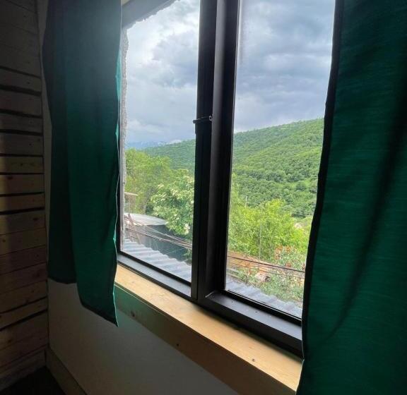 مبيت وإفطار Kamis Guesthouse