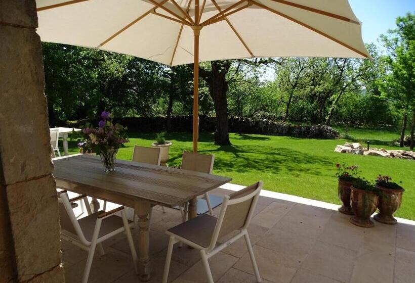 Bed and Breakfast Les Enclos Secrets