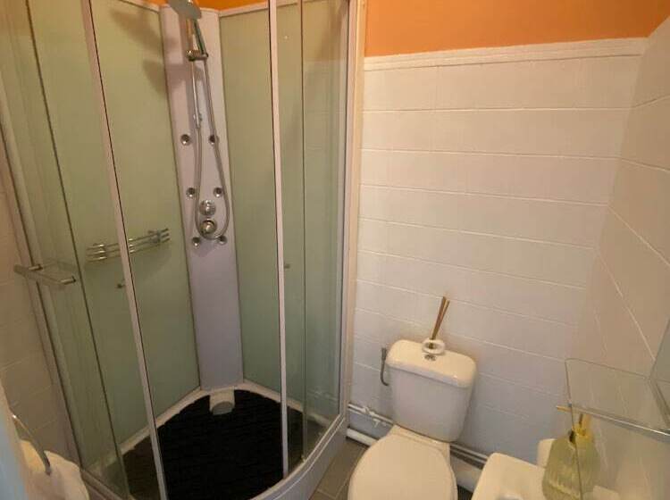 민박 Maison De Montgibaud