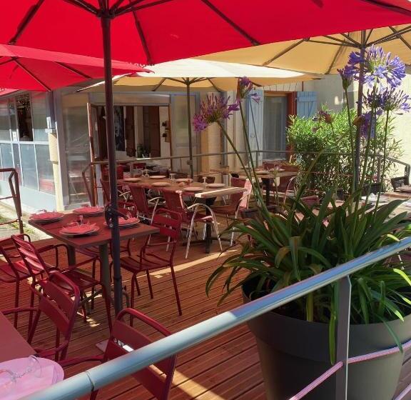 Отель Hôtel Restaurant L Escale Chez Mimi