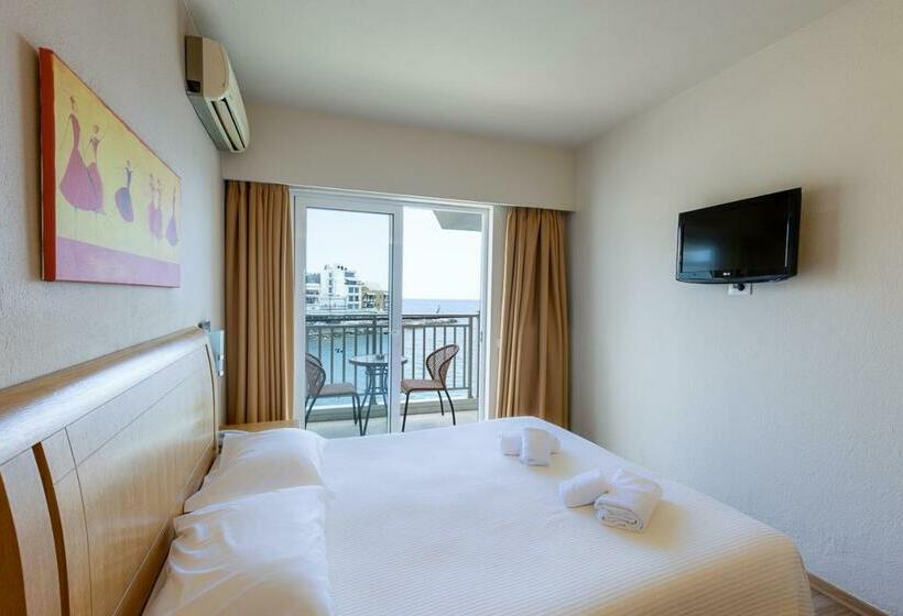 ホテル Kitro Beach