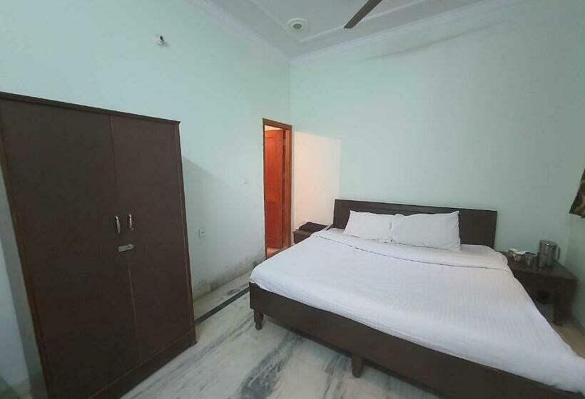 فندق Pop 89652  Grand