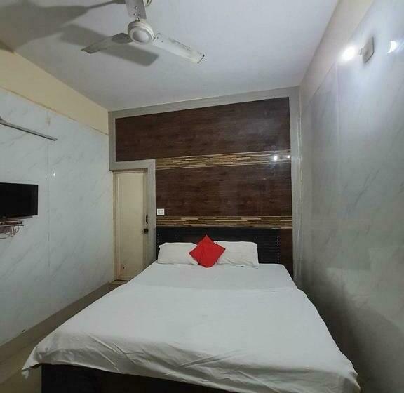 فندق Pop 89652  Grand