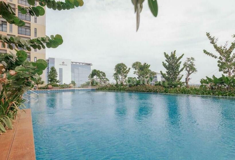 Отель Redliving Apartemen Sayana   Poa Property Tower Cha