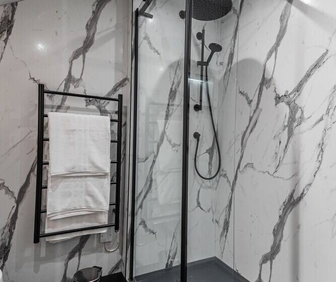 فندق The Swan Inn