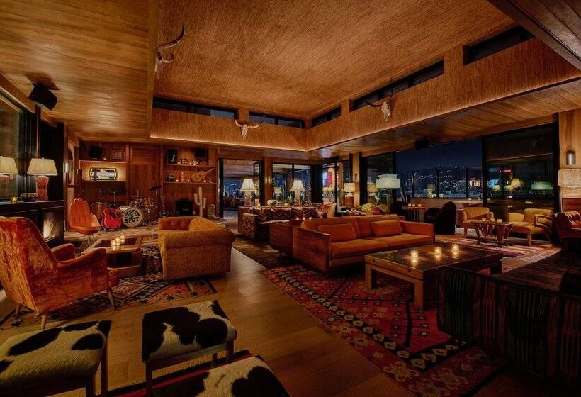 فندق Hollywood Volume, A Tribute Portfolio