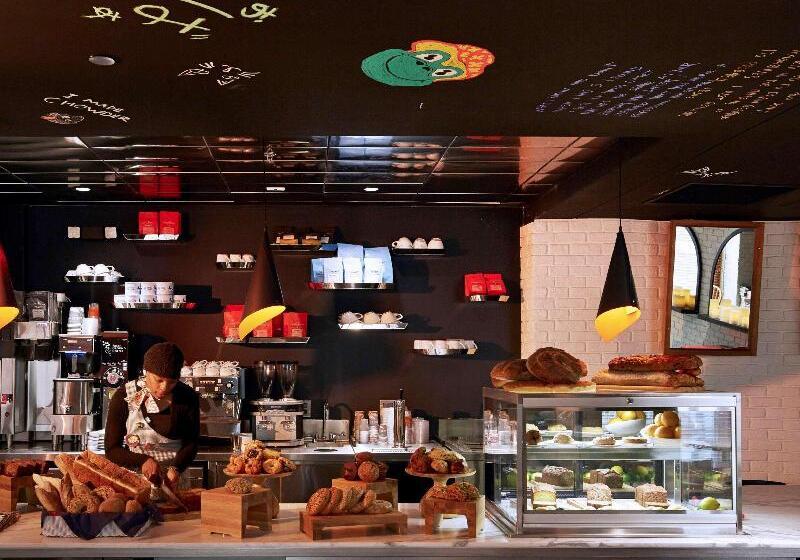 فندق Hollywood Volume, A Tribute Portfolio