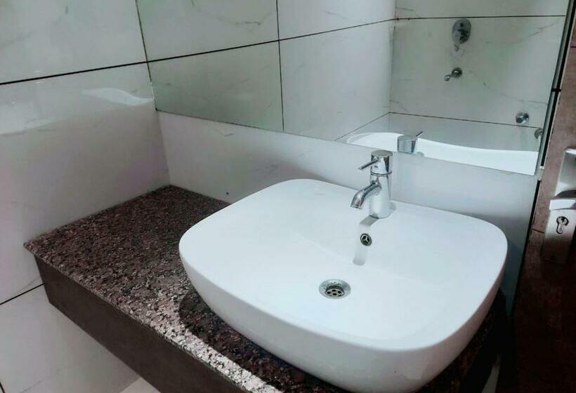 酒店 Yoran Inn & Restaurant By Wb Inn