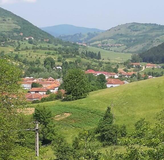 膳宿费 Casa Izbuc