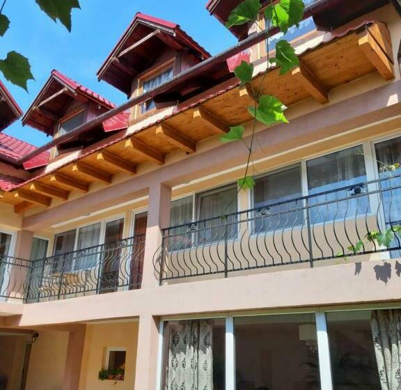 膳宿费 Casa Izbuc