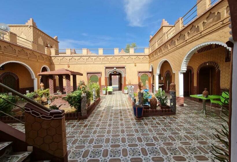 ペンション Kasba Ifri