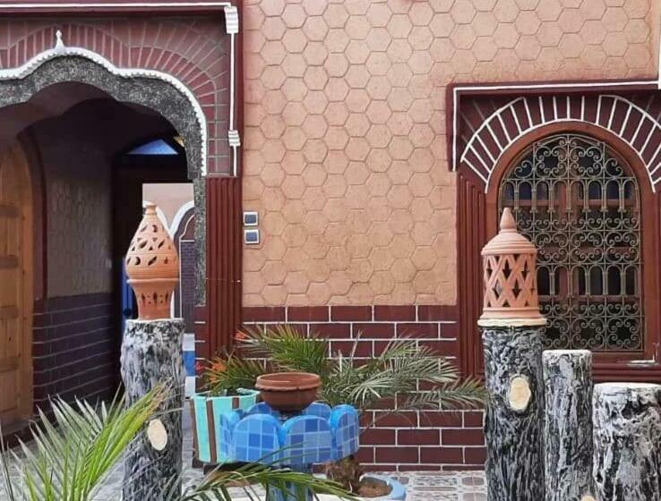 ペンション Kasba Ifri