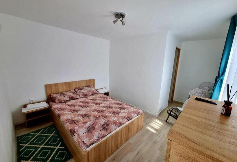 پانسیون La Ponton Adakale