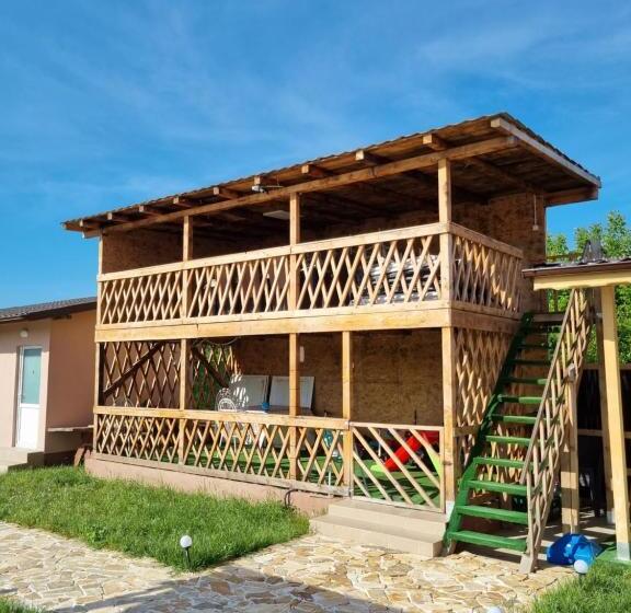 پانسیون La Ponton Adakale