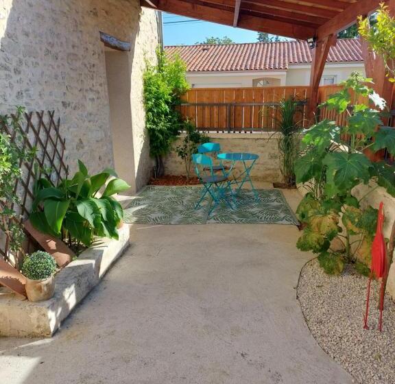 פנסיון Les Petits Jardins De Cissé Chambre De Charme