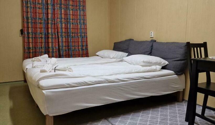 Пансион Tinyhouse Guesthouse Next To Forest And Lake