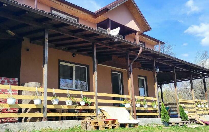 Pensiunea Poiana Marului   Bisoca