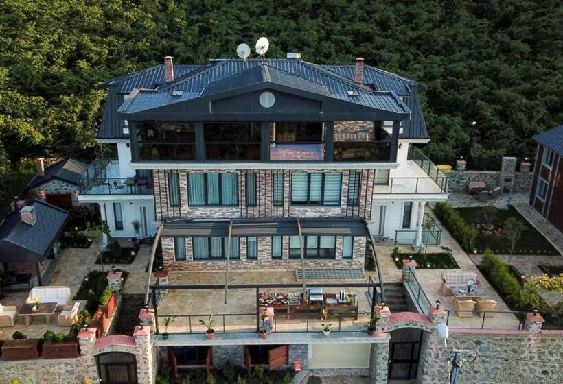 Poison Garden Sui̇te