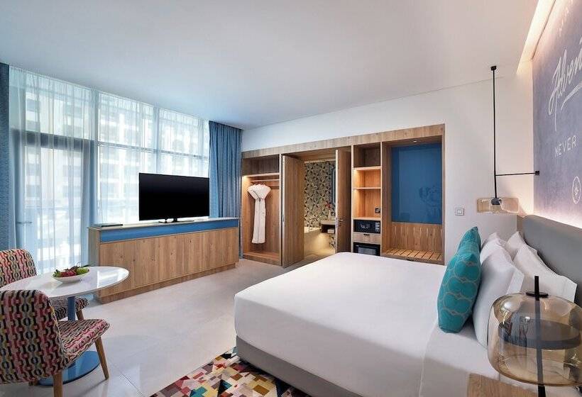 هتل NH Collection Dubai The Palm